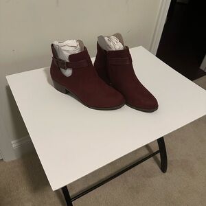 NWOT Market & Spruce low heel bootie